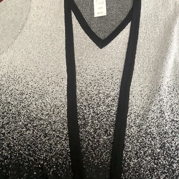 AVENUE-NEW/NEVER WORN Black and Silver Ombré Sweater (one piece). Size: 26/28 - Picture 5 of 10